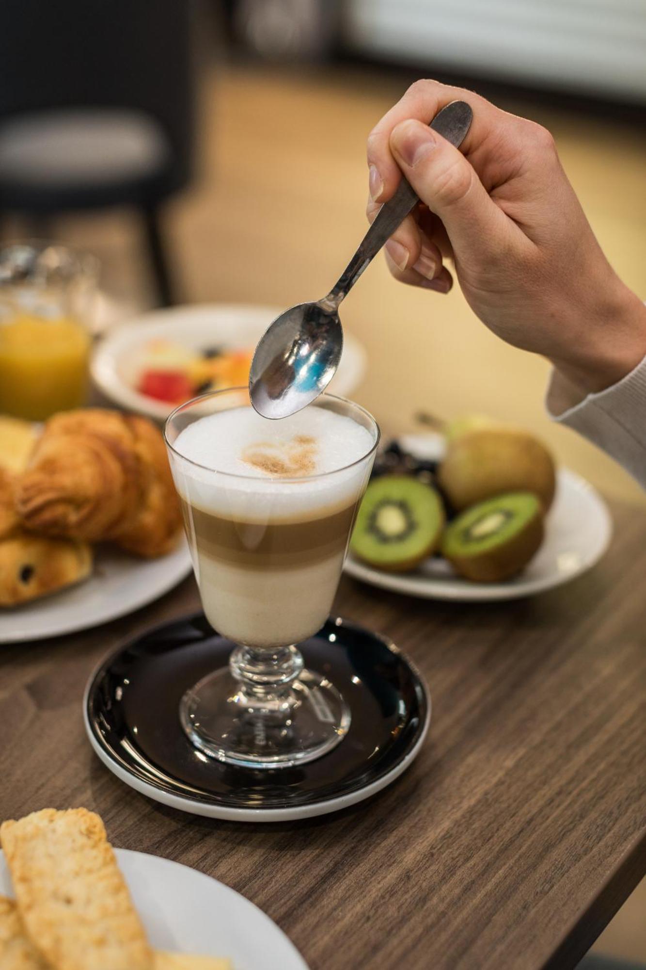 Hotel-Restaurant Le Victoria رينز المظهر الخارجي الصورة